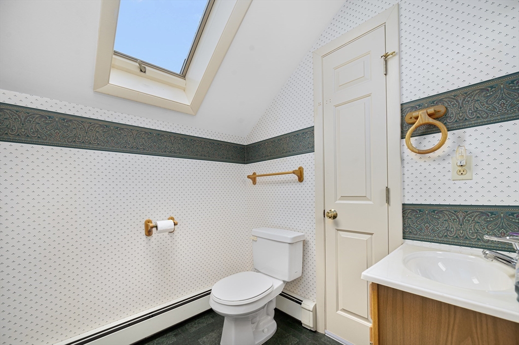 Northbridge, Massachusetts, 01534, United States, 3 Bedrooms Bedrooms, ,1 BathroomBathrooms,Residential,For Sale,1992479