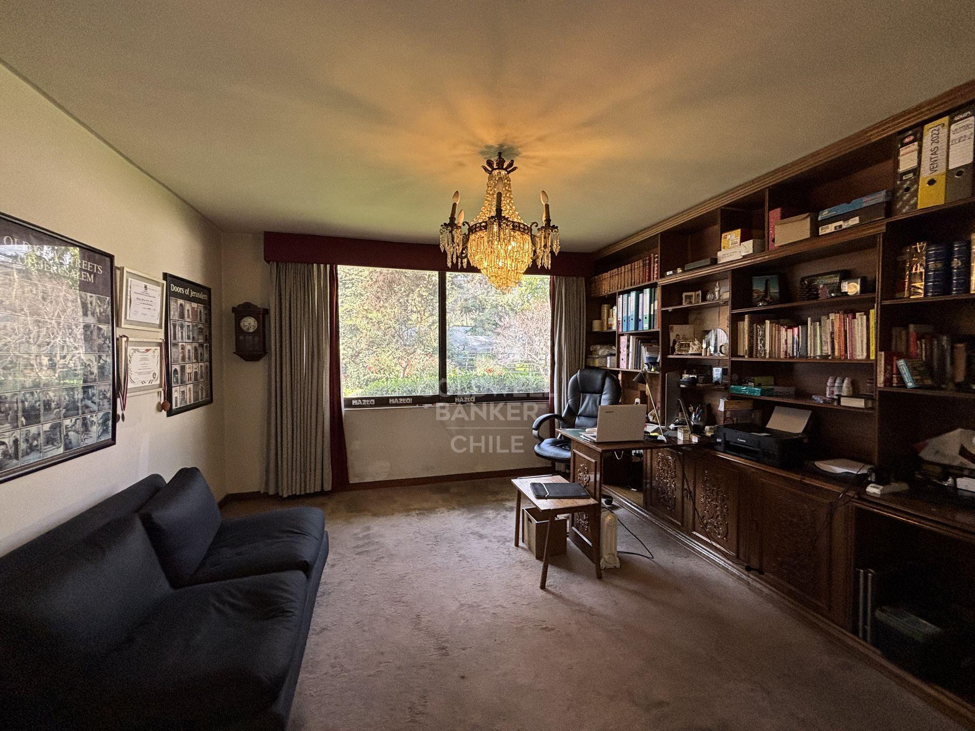 Las Condes, Chile, 4 Bedrooms Bedrooms, ,3 BathroomsBathrooms,Residential,For Sale,1972630