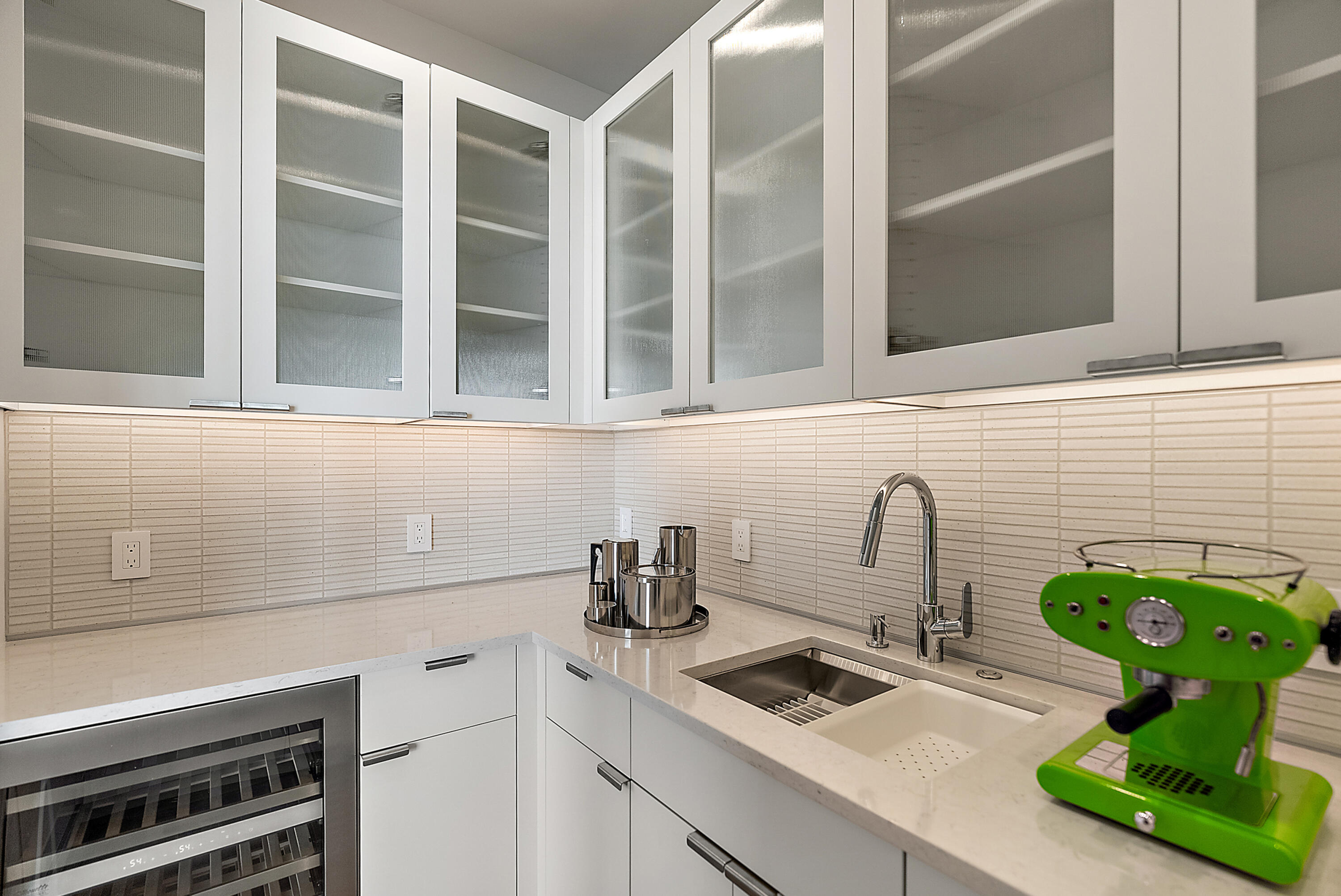 Holland, Michigan, 49424, United States, 3 Bedrooms Bedrooms, ,4 BathroomsBathrooms,Residential,For Sale,1948148