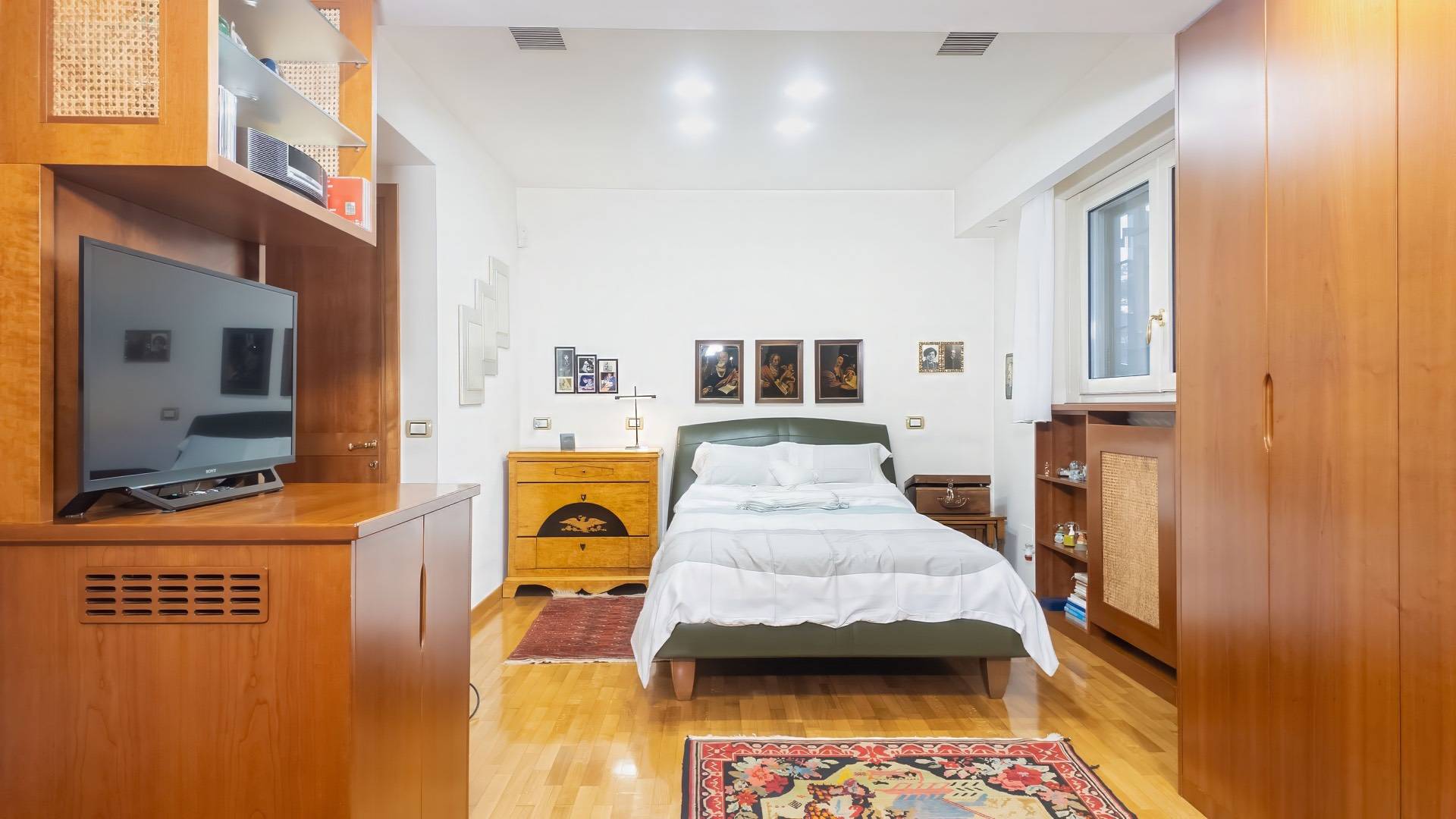 Roma, Roma, 00100, IT, 5 Bedrooms Bedrooms, ,7 BathroomsBathrooms,Residential,For Sale,1805365