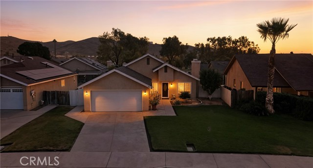 Jurupa Valley, California, 91752, United States, 3 Bedrooms Bedrooms, ,2 BathroomsBathrooms,Residential,For Sale,1931342