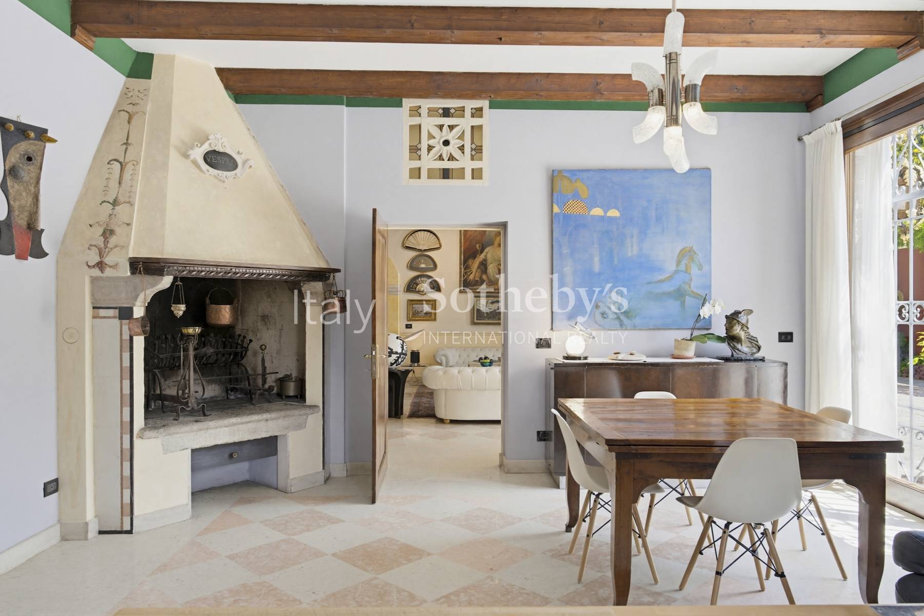  Restored country villa with an Italianstyle garden - 物件實景