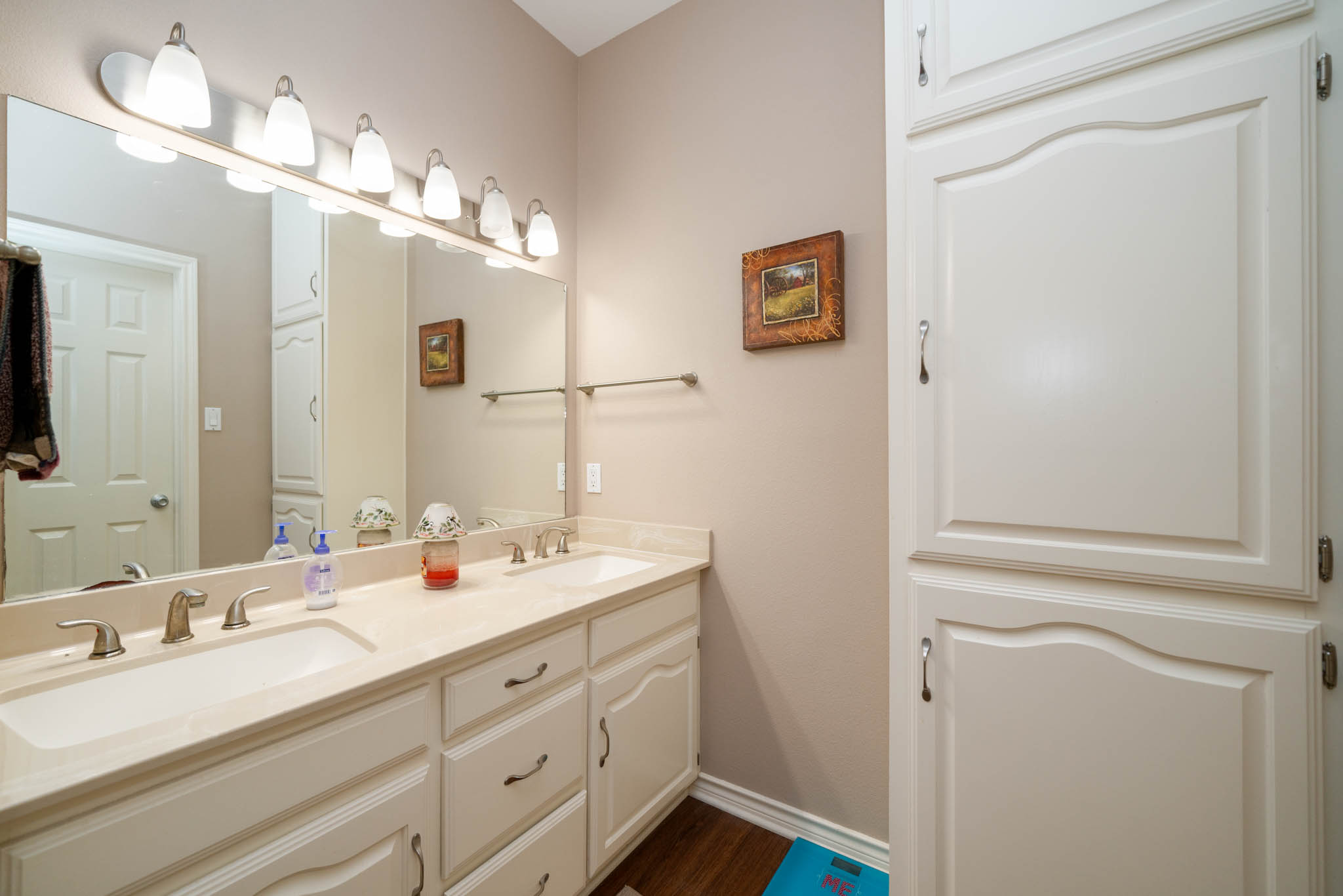 Jacksonville, Texas, 75766, United States, 3 Bedrooms Bedrooms, ,4 BathroomsBathrooms,Residential,For Sale,1984129