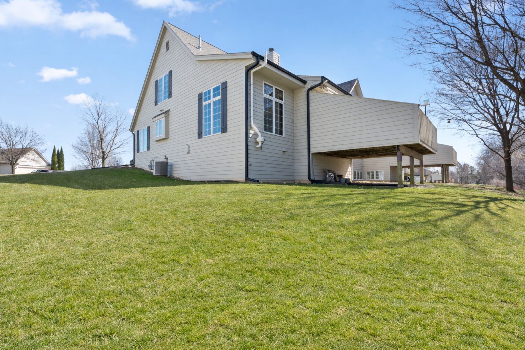  Spacious Side-by-Side Condo in Brookfield - 物件實景