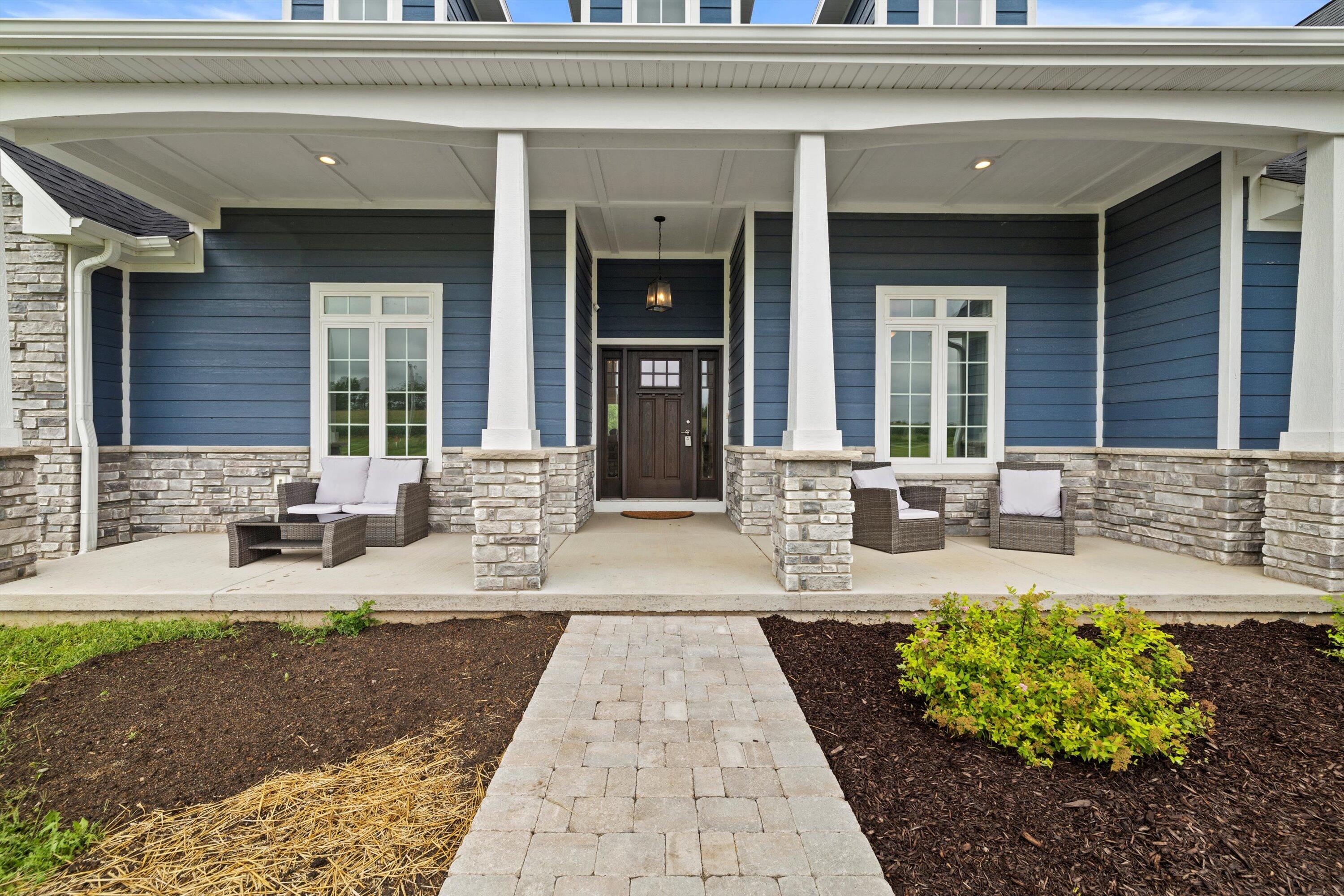 Bloomfield, Wisconsin, 53147, United States, 5 Bedrooms Bedrooms, ,3 BathroomsBathrooms,Residential,For Sale,1921596