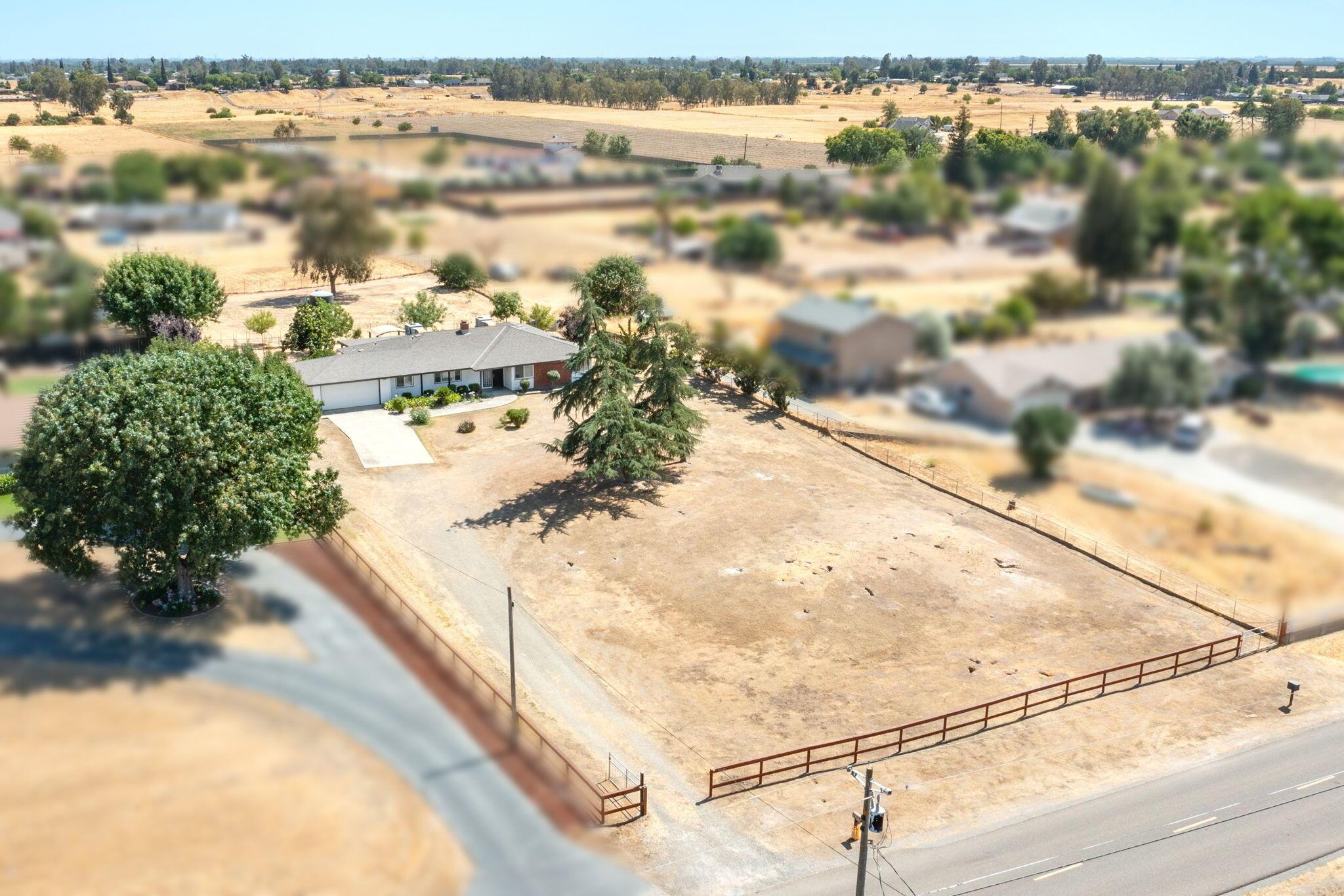 Madera, California, 93636, United States, 4 Bedrooms Bedrooms, ,3 BathroomsBathrooms,Residential,For Sale,1981366