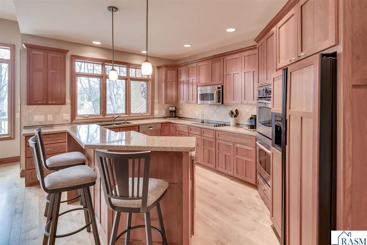 Mankato, Minnesota, 56001, United States, 3 Bedrooms Bedrooms, ,2 BathroomsBathrooms,Residential,For Sale,1982289