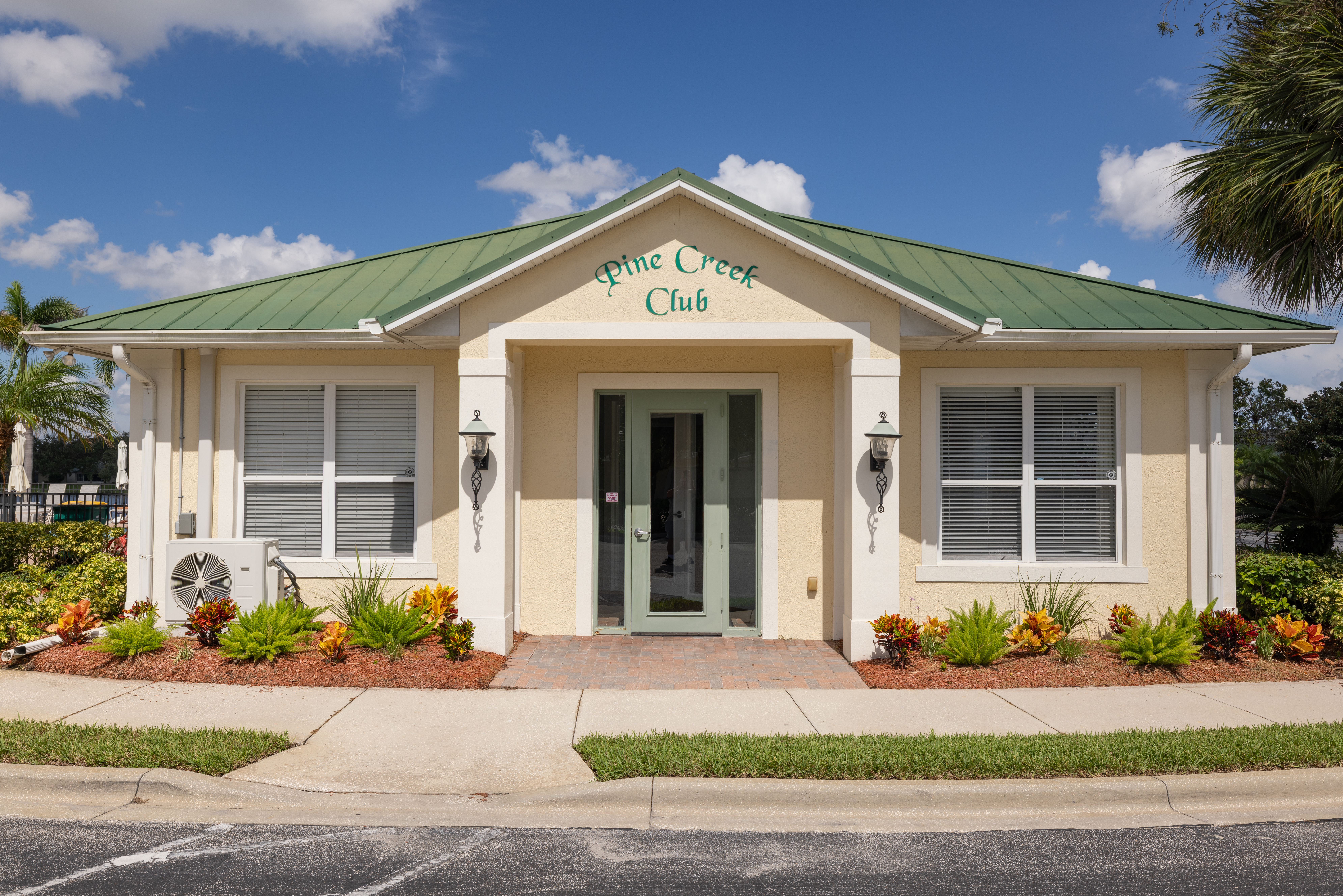  681 Indian Oaks Drive, Melbourne, FL, 32901 - 物件實景