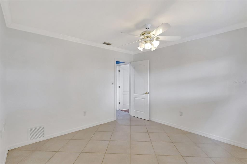 Bradenton, Florida, 34210, United States, 3 Bedrooms Bedrooms, ,3 BathroomsBathrooms,Residential,For Sale,1895487