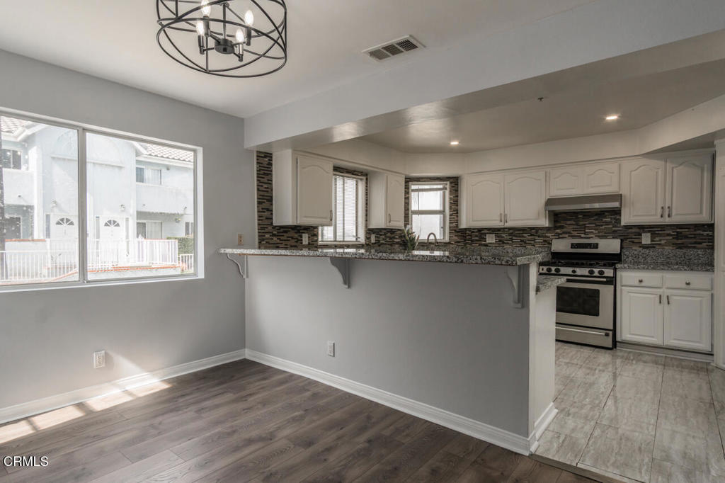 Panorama City, California, 91402, United States, 3 Bedrooms Bedrooms, ,3 BathroomsBathrooms,Residential,For Sale,1900925