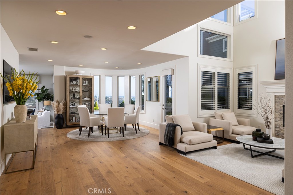Newport Beach, California, 92660, United States, 3 Bedrooms Bedrooms, ,3 BathroomsBathrooms,Residential,For Sale,1867238