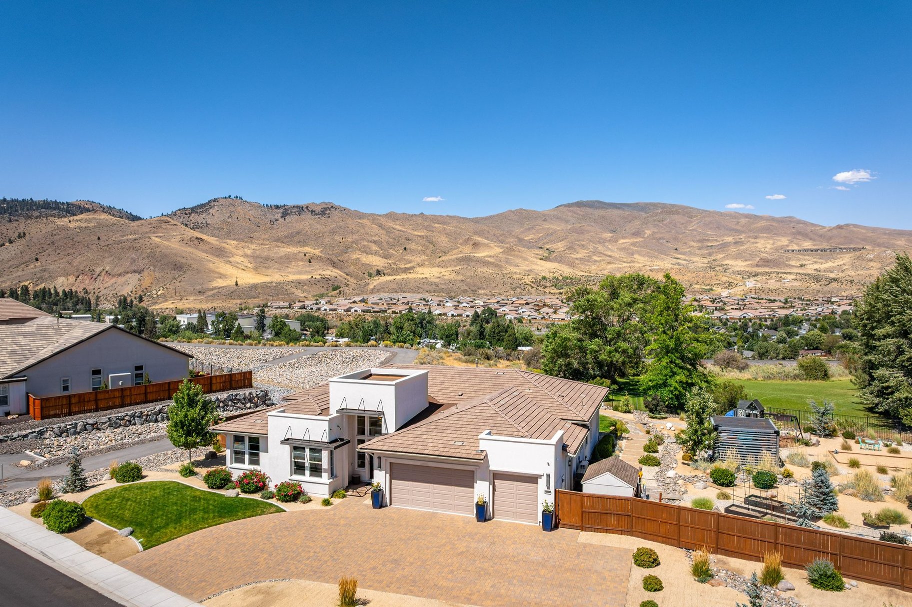 Private Luxury Retreat in Verdi with Custom Designer Finishes & Peavine Views - 物件實景