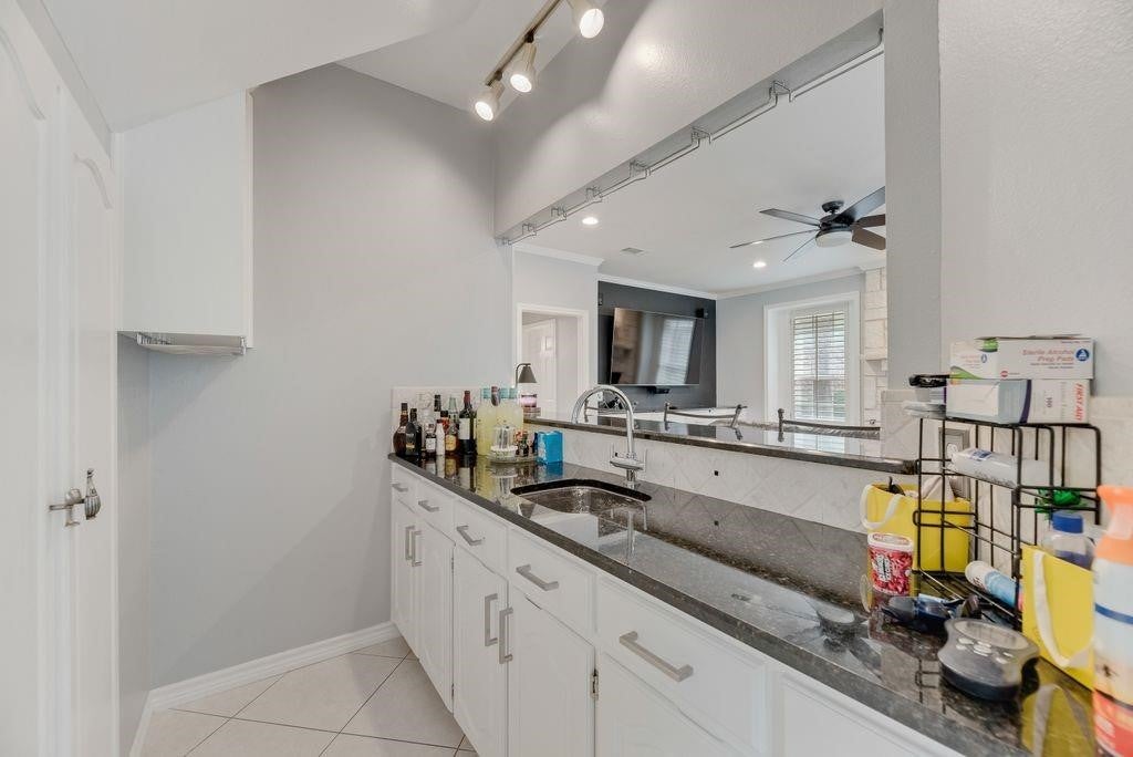 Grapevine, Texas, 76051, United States, 4 Bedrooms Bedrooms, ,3 BathroomsBathrooms,Residential,For Sale,2018283