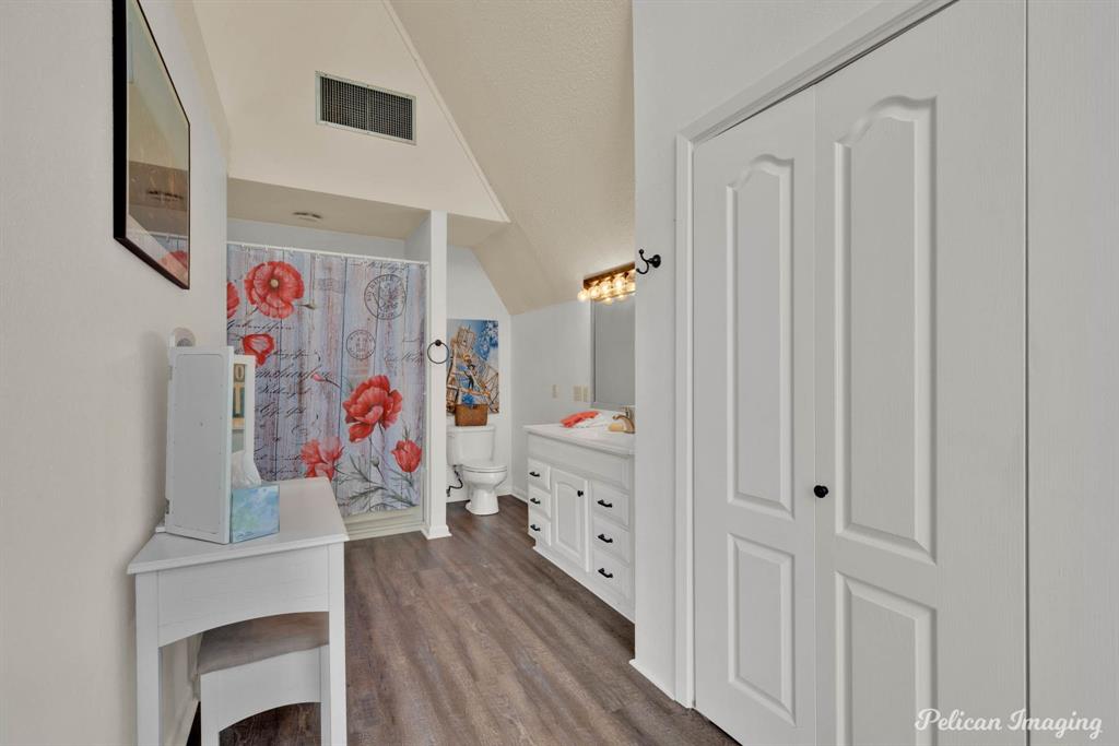 Shreveport, Louisiana, 71109, United States, 5 Bedrooms Bedrooms, ,5 BathroomsBathrooms,Residential,For Sale,1895361