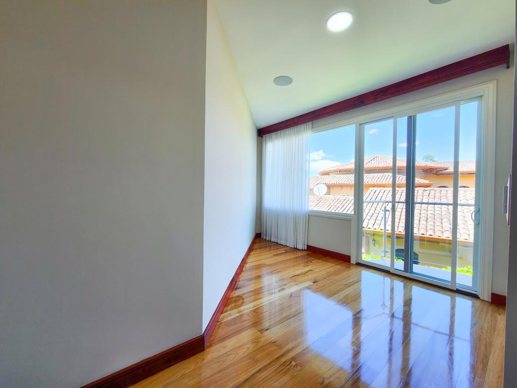Curridabat, Curridabat, San Jose, CR, 6 Bedrooms Bedrooms, ,7 BathroomsBathrooms,Residential,For Sale,Curridabat,1587516