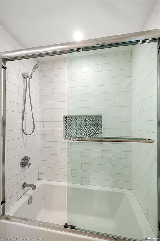 Livonia, Michigan, 48152, United States, 3 Bedrooms Bedrooms, ,3 BathroomsBathrooms,Residential,For Sale,1980110