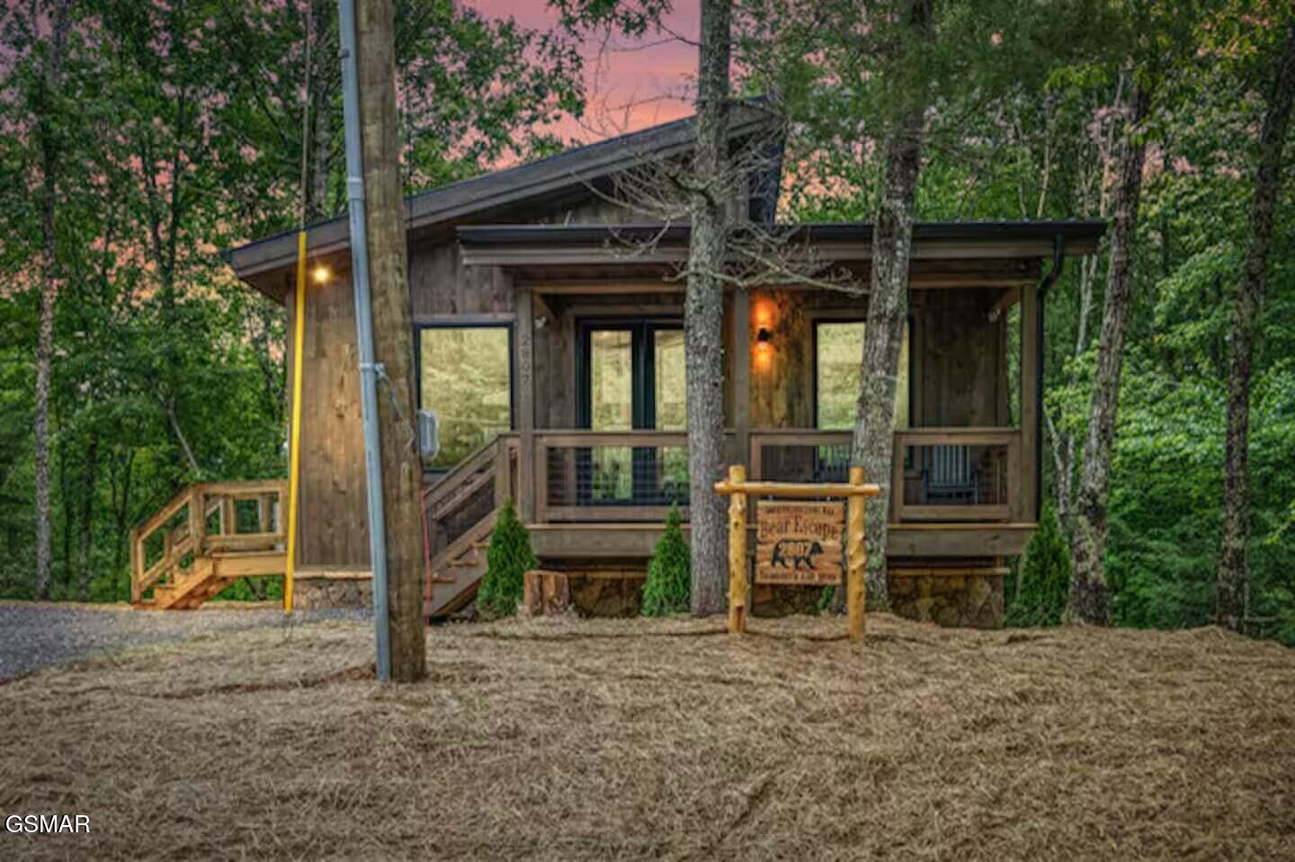 Sevierville, Tennessee, 37862, United States, 2 Bedrooms Bedrooms, ,3 BathroomsBathrooms,Residential,For Sale,1976879