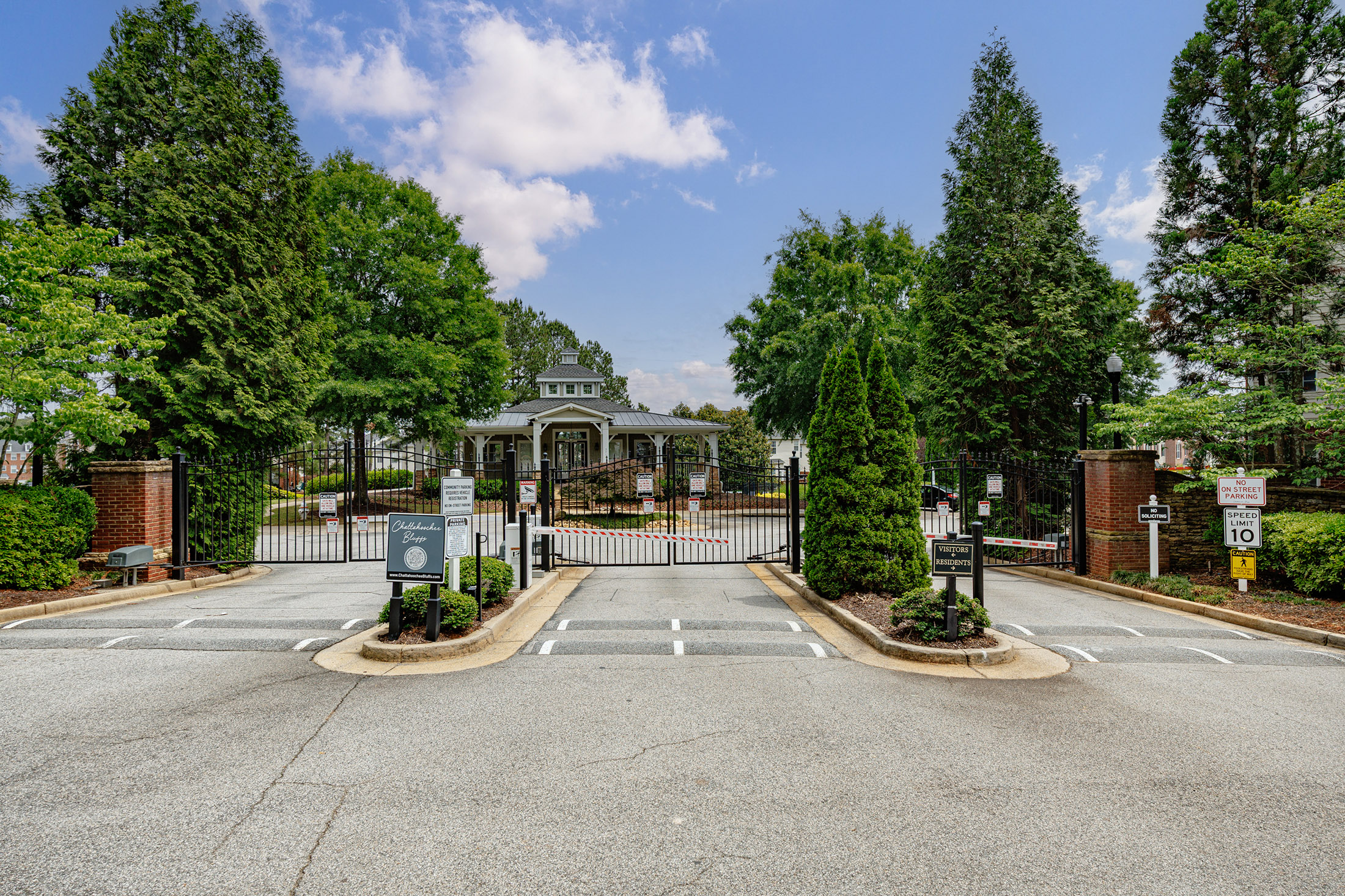  Beautiful Townhome Designed with Style and Functionality - 物件實景