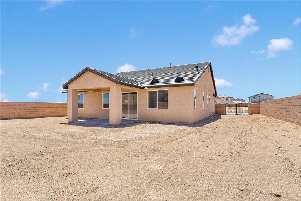 Victorville, California, 92395, United States, 3 Bedrooms Bedrooms, ,3 BathroomsBathrooms,Residential,For Sale,1865172