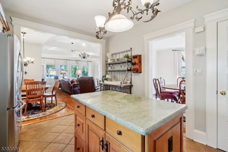 Millburn Twp., New Jersey, 07078, United States, 3 Bedrooms Bedrooms, ,3 BathroomsBathrooms,Residential,For Sale,1988129