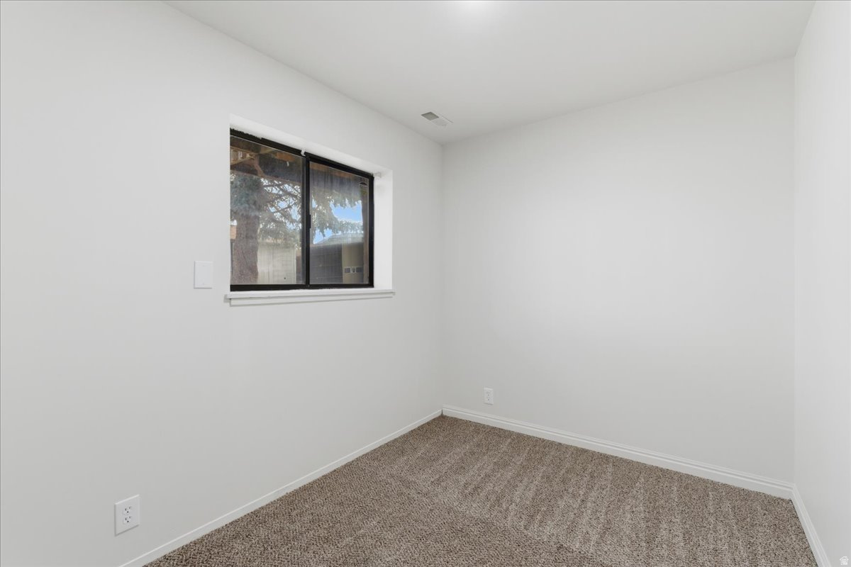 West Jordan, Utah, 84084, United States, 4 Bedrooms Bedrooms, ,2 BathroomsBathrooms,Residential,For Sale,1996138