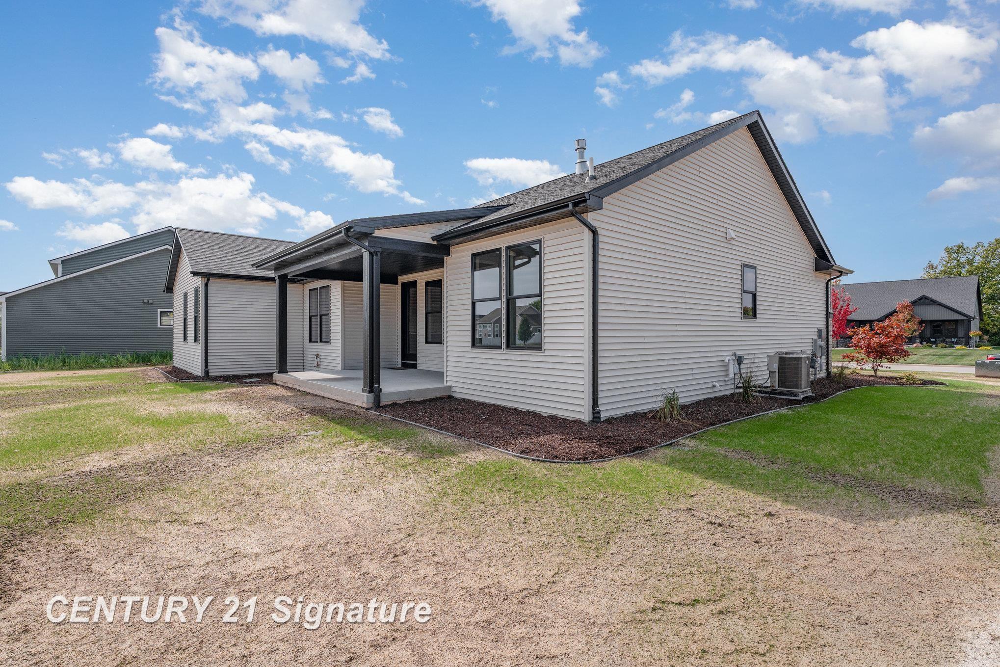 Freeland, Michigan, 48623, United States, 3 Bedrooms Bedrooms, ,3 BathroomsBathrooms,Residential,For Sale,1983558