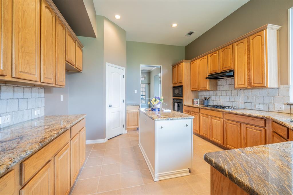 Denton, Texas, 76208, United States, 4 Bedrooms Bedrooms, ,5 BathroomsBathrooms,Residential,For Sale,2022446