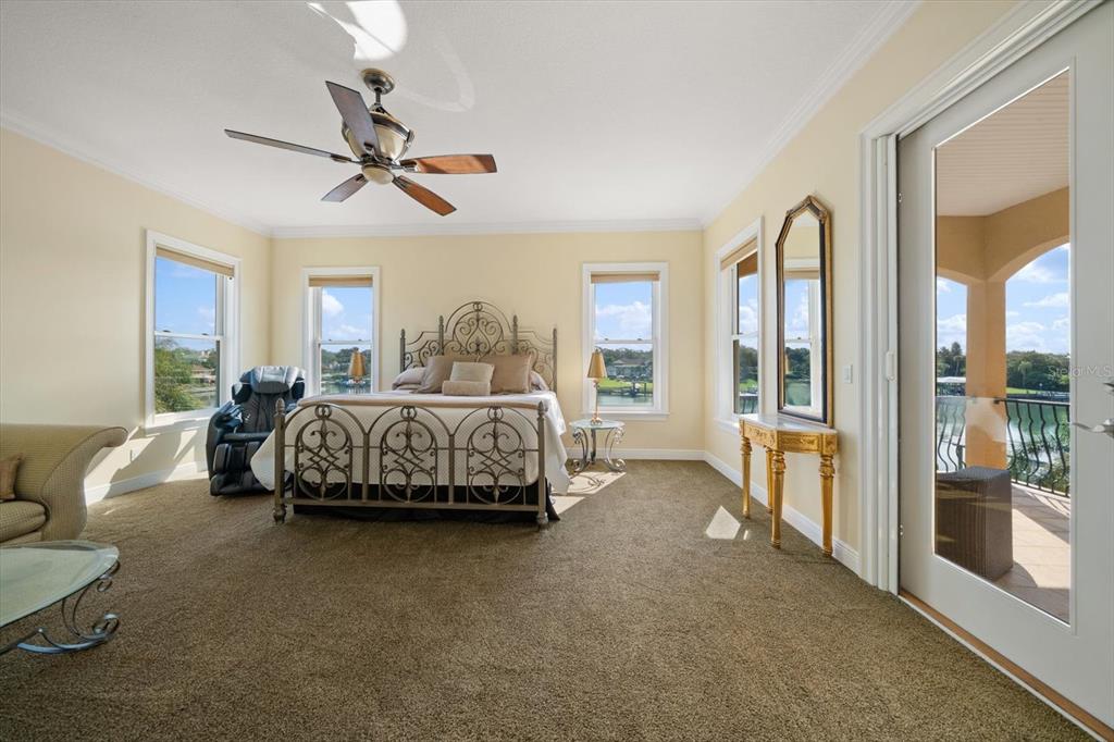 Largo, Florida, 33770, United States, 5 Bedrooms Bedrooms, ,4 BathroomsBathrooms,Residential,For Sale,2002964