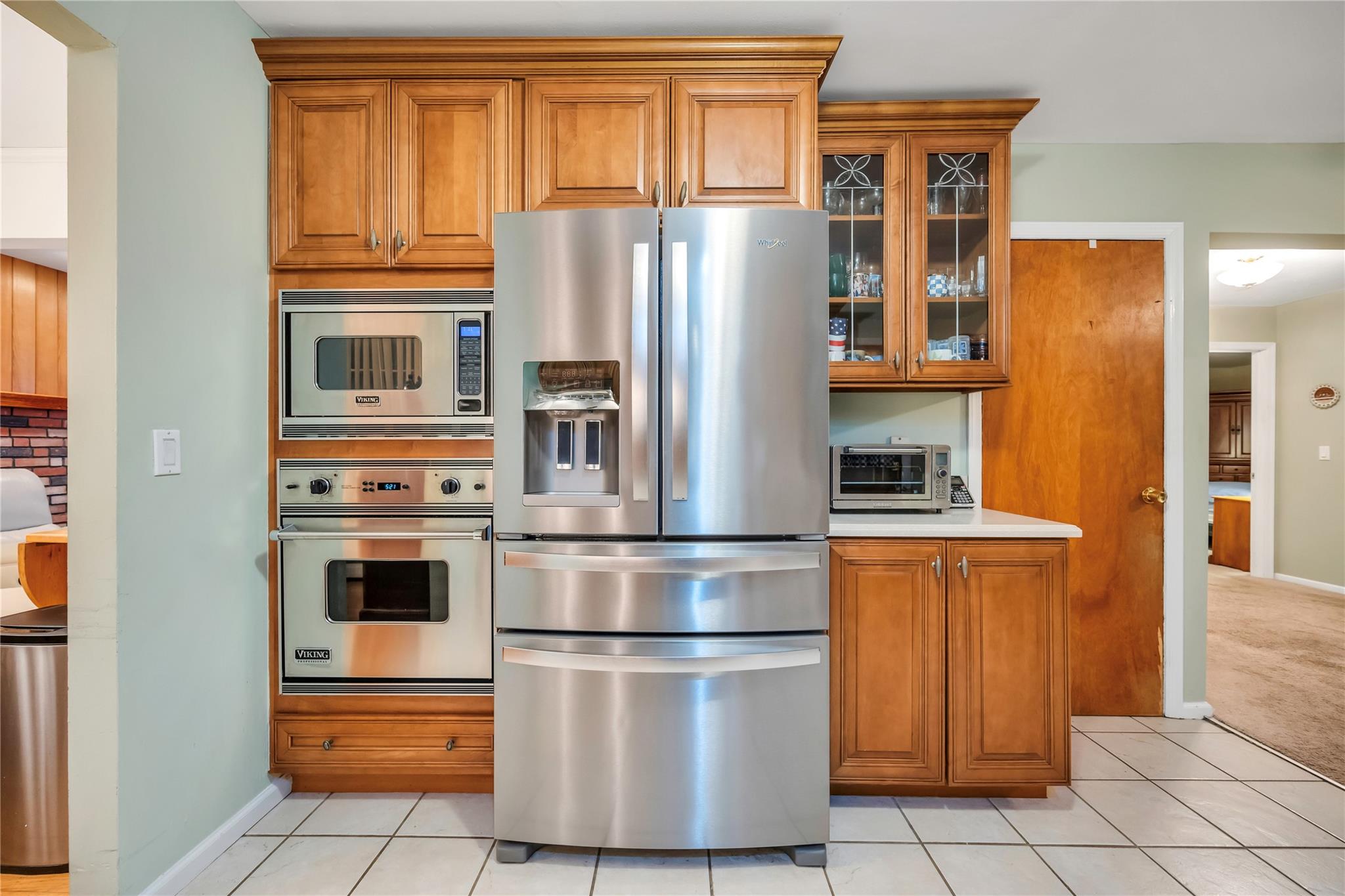 Hauppauge, New York, 11788, United States, 4 Bedrooms Bedrooms, ,2 BathroomsBathrooms,Residential,For Sale,1714342