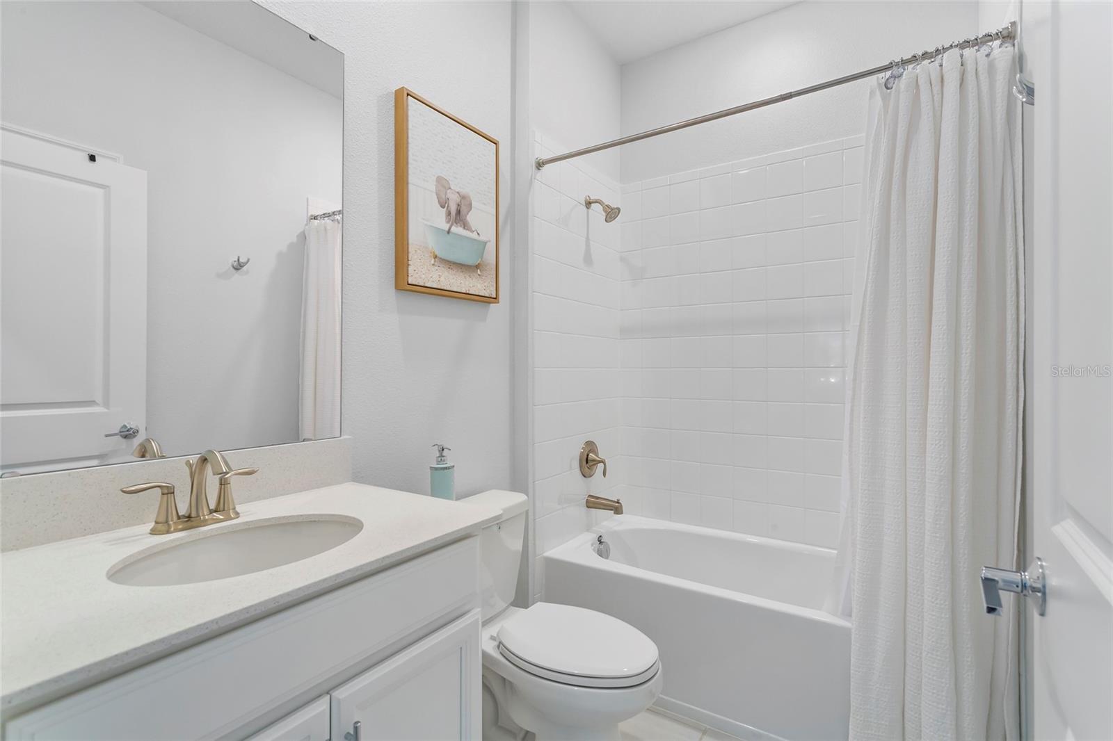 MOUNT DORA, Florida, 32757, United States, 4 Bedrooms Bedrooms, ,4 BathroomsBathrooms,Residential,For Sale,1978918