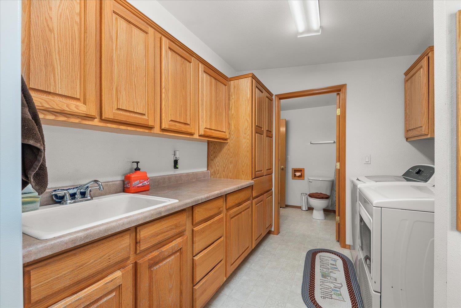 Chewelah, Washington, 99109, United States, 3 Bedrooms Bedrooms, ,2 BathroomsBathrooms,Residential,For Sale,1973712