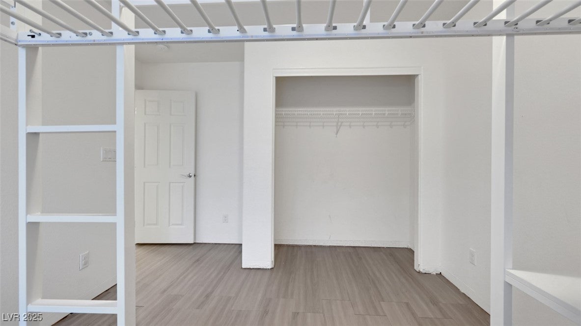 Las Vegas, Nevada, 89139, United States, 5 Bedrooms Bedrooms, ,4 BathroomsBathrooms,Residential,For Sale,1980975