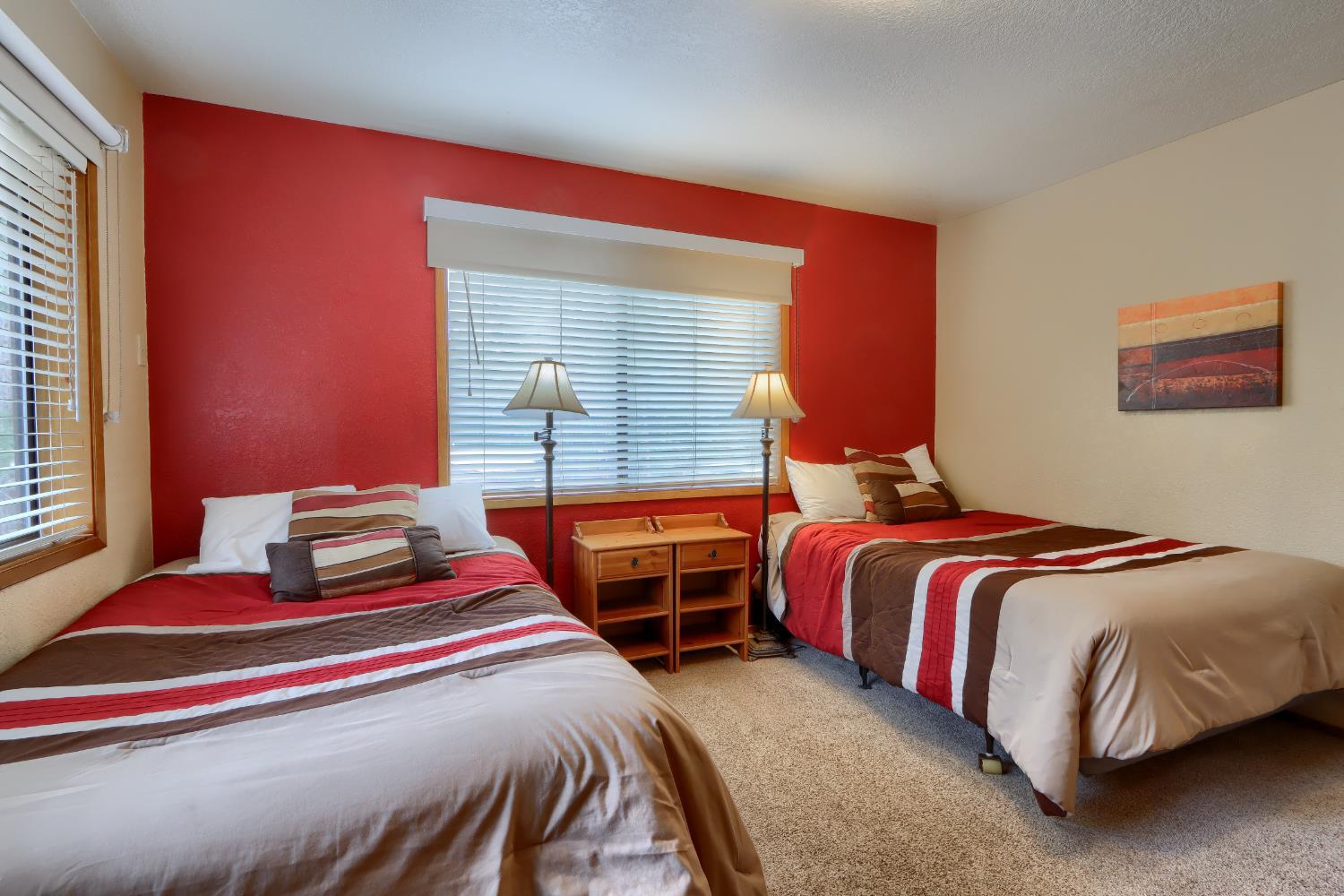 Wawona, California, 95389, United States, 3 Bedrooms Bedrooms, ,2 BathroomsBathrooms,Residential,For Sale,1998030