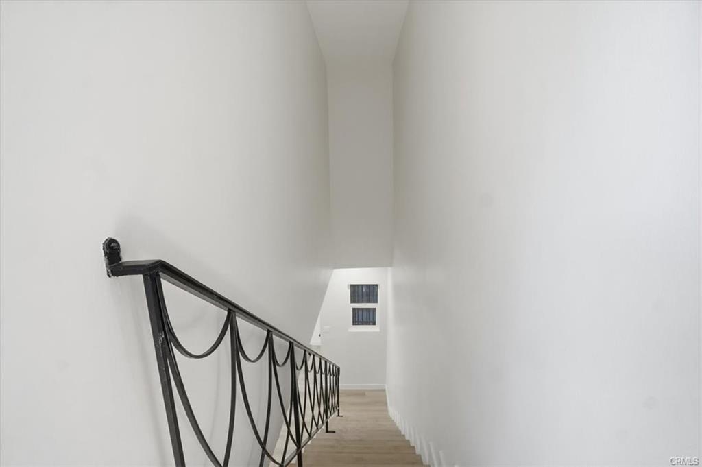 Los Angeles, California, 90003, United States, 5 Bedrooms Bedrooms, ,Residential,For Sale,2007748