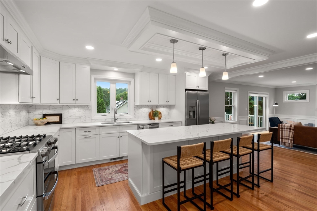 Waltham, Massachusetts, 02453, United States, 4 Bedrooms Bedrooms, ,5 BathroomsBathrooms,Residential,For Sale,1927253