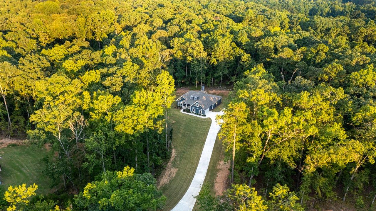 Moreland, Georgia, 30259, United States, 4 Bedrooms Bedrooms, ,3 BathroomsBathrooms,Residential,For Sale,1951198