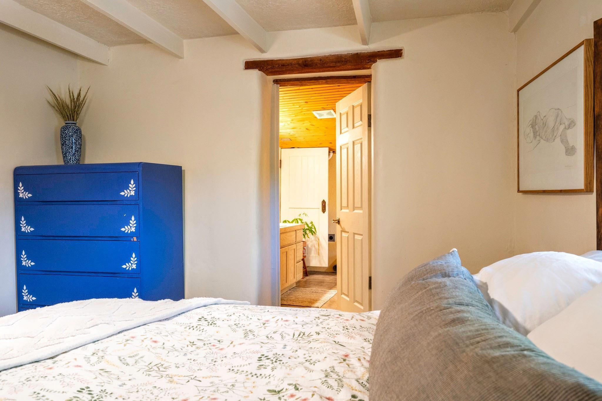 Ranchos De Taos, New Mexico, 87557, United States, 3 Bedrooms Bedrooms, ,3 BathroomsBathrooms,Residential,For Sale,1688394