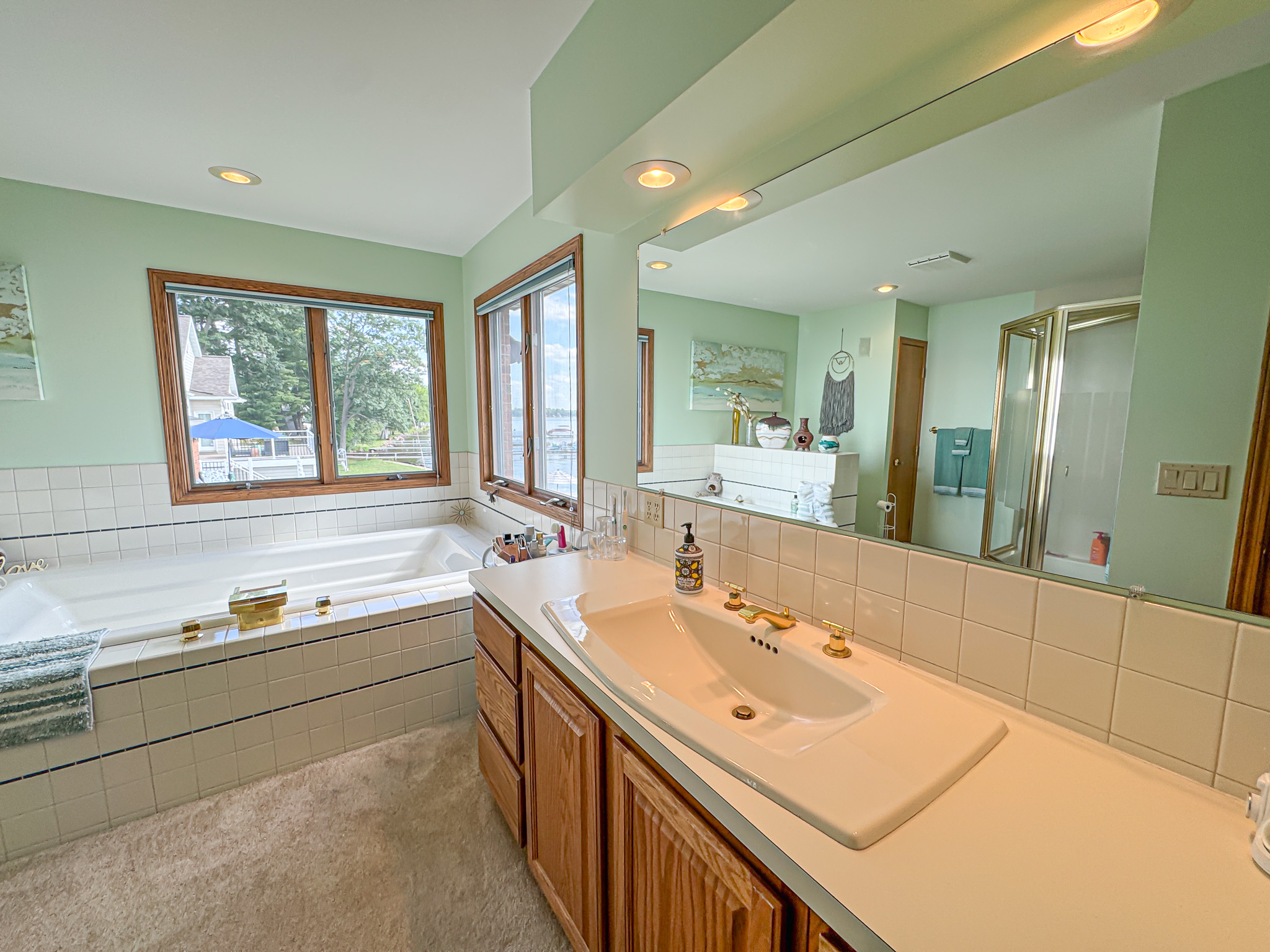 Cadillac, Michigan, 49601, United States, 5 Bedrooms Bedrooms, ,4 BathroomsBathrooms,Residential,For Sale,1905816