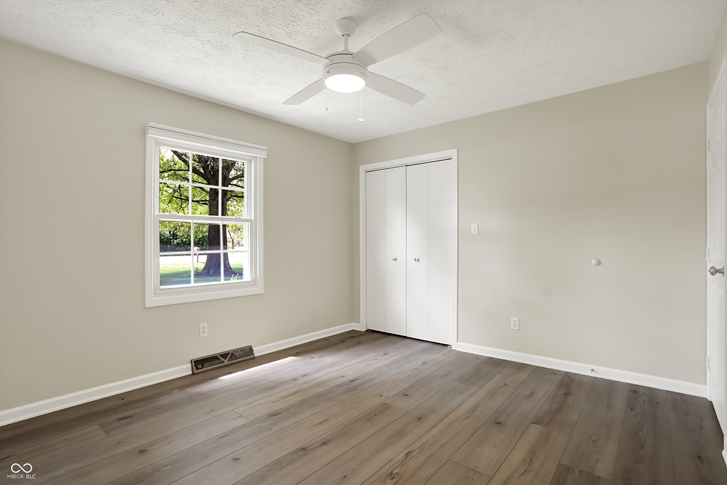 Zionsville, Indiana, 46077, United States, 3 Bedrooms Bedrooms, ,3 BathroomsBathrooms,Residential,For Sale,1975998