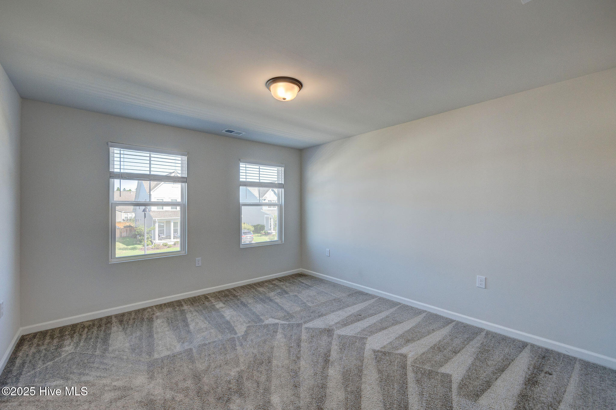 Wilmington, North Carolina, 28412, United States, 4 Bedrooms Bedrooms, ,3 BathroomsBathrooms,Residential,For Sale,1956827