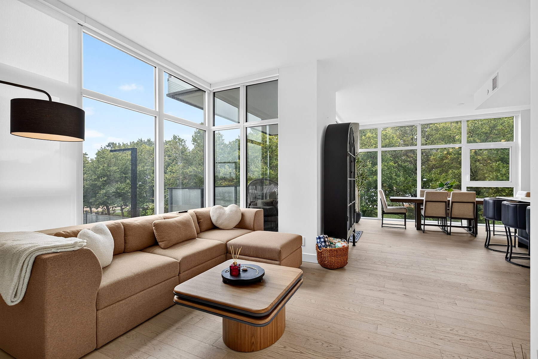  Luxury Lakeside Living - 物件實景