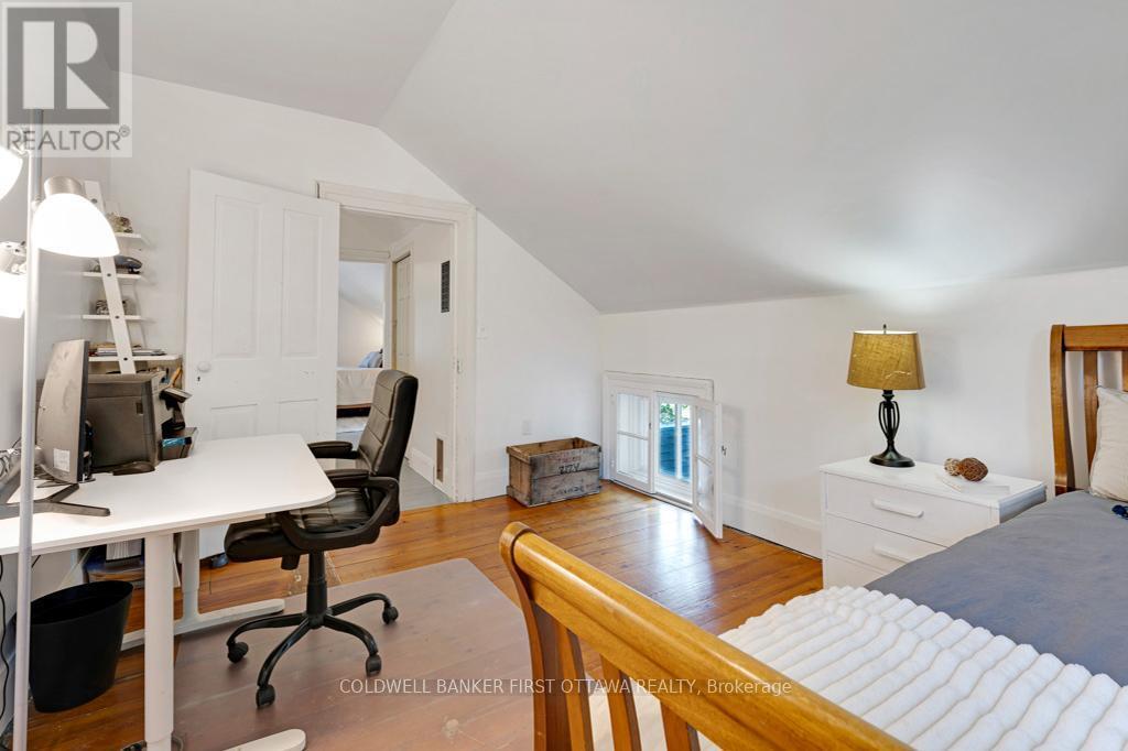 RIDEAU LAKES, Ontario, K0G 1V0, CA, 3 Bedrooms Bedrooms, ,2 BathroomsBathrooms,Residential,For Sale,1947038