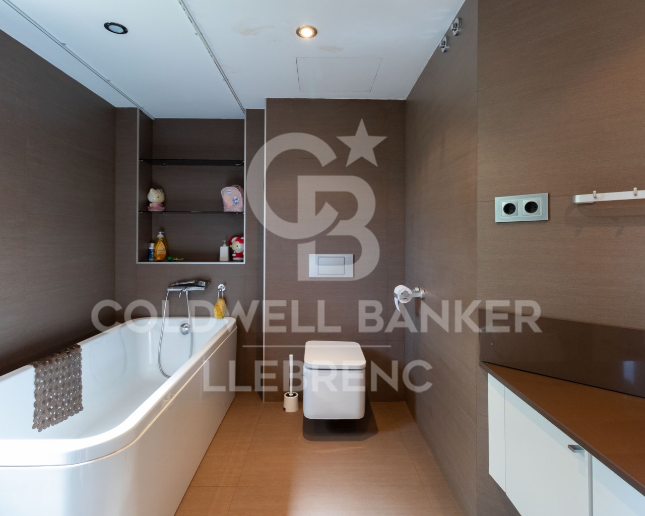 Barcelona, Barcelona, Sarri? - Sant Gervasi, Vallv, Barcelona, Catalonia, ES, 5 Bedrooms Bedrooms, ,4 BathroomsBathrooms,Residential,For Sale,Barcelona, Barcelona, Sarri? - Sant Gervasi, Vallv,1627992