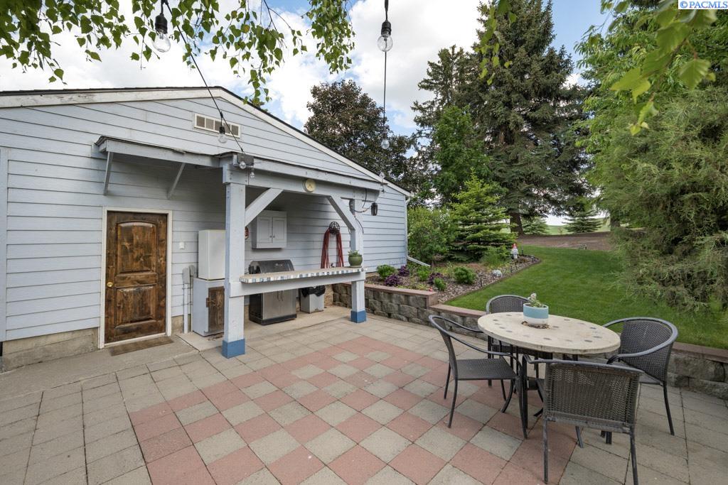 Tekoa, Washington, 99033, United States, 4 Bedrooms Bedrooms, ,2 BathroomsBathrooms,Residential,For Sale,1847399