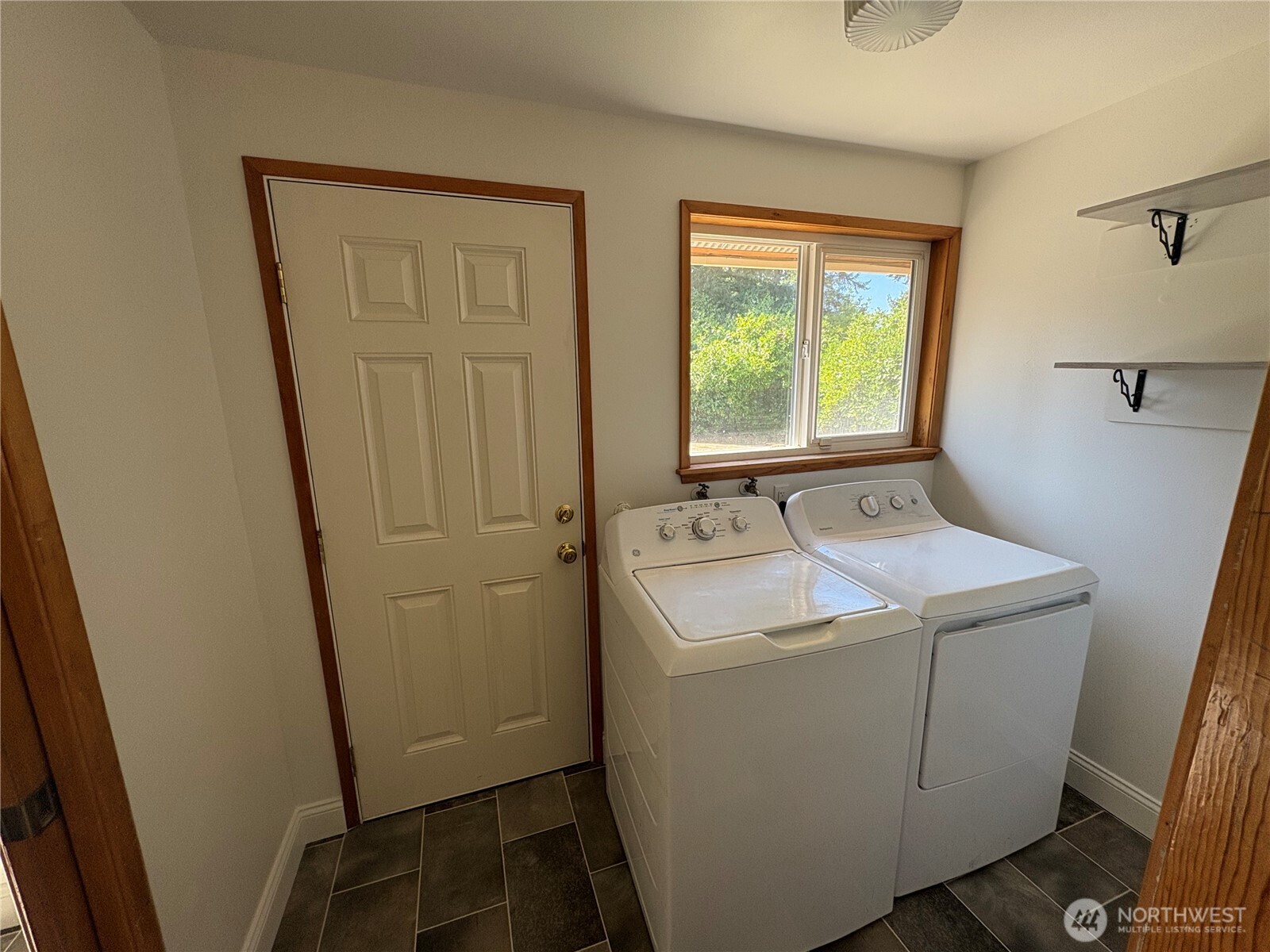 Tacoma, Washington, 98498, United States, 4 Bedrooms Bedrooms, ,3 BathroomsBathrooms,Residential,For Sale,1951496