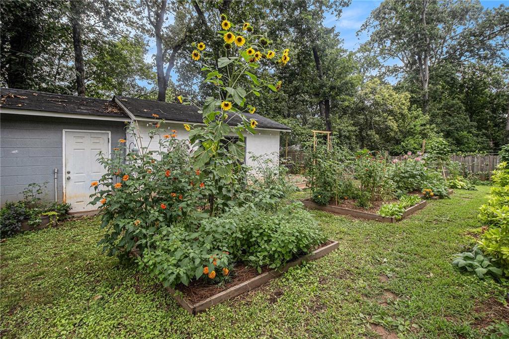 Decatur, Georgia, 30030, United States, 4 Bedrooms Bedrooms, ,3 BathroomsBathrooms,Residential,For Sale,1901323