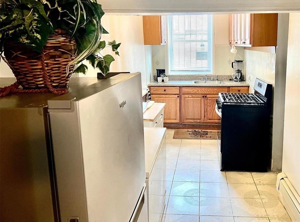 Brooklyn, New York, 11203, United States, 4 Bedrooms Bedrooms, ,3 BathroomsBathrooms,Residential,For Sale,1893526