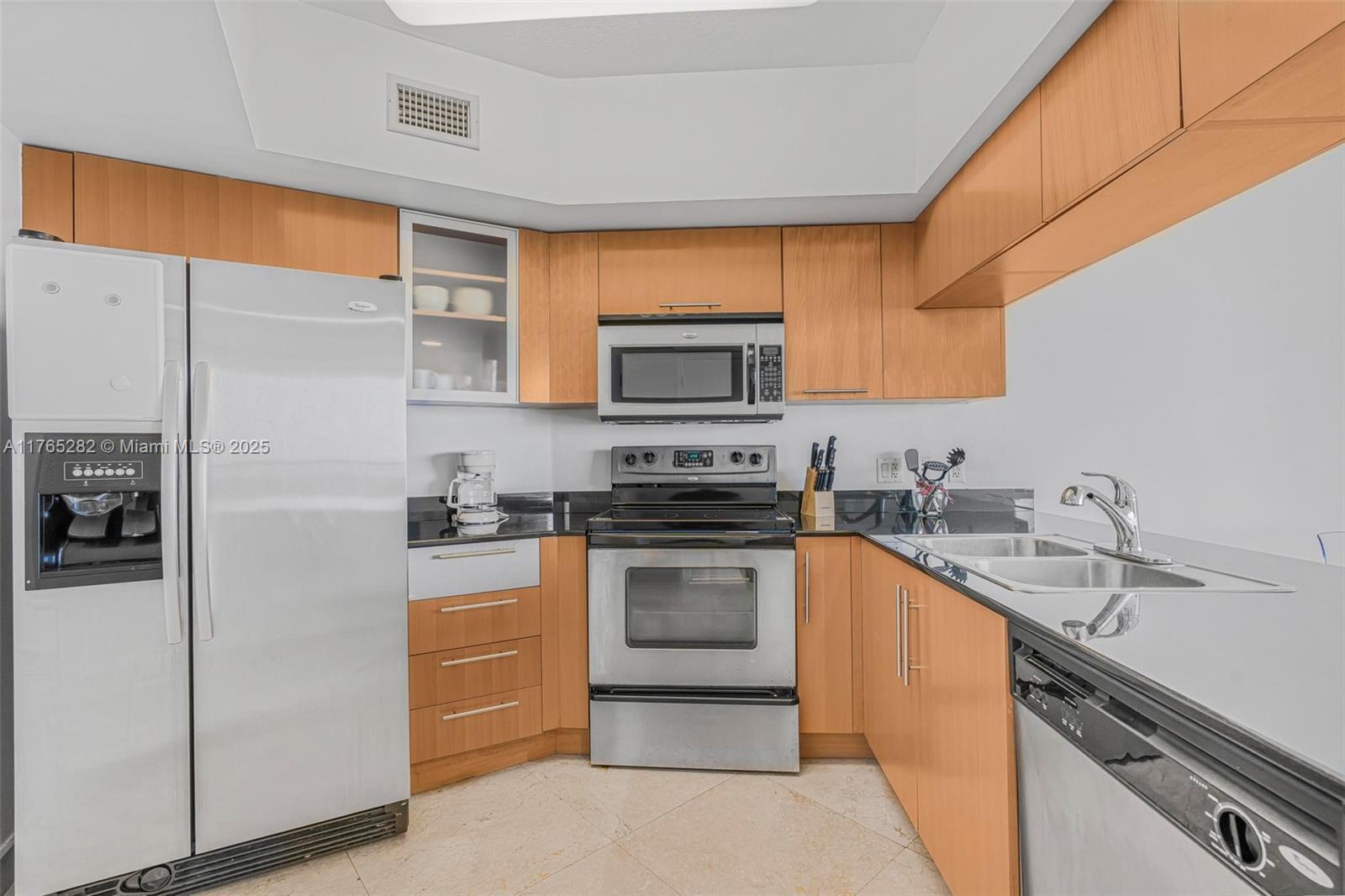 Miami, Florida, 33132, United States, 2 Bedrooms Bedrooms, ,2 BathroomsBathrooms,Residential,For Sale,1739063