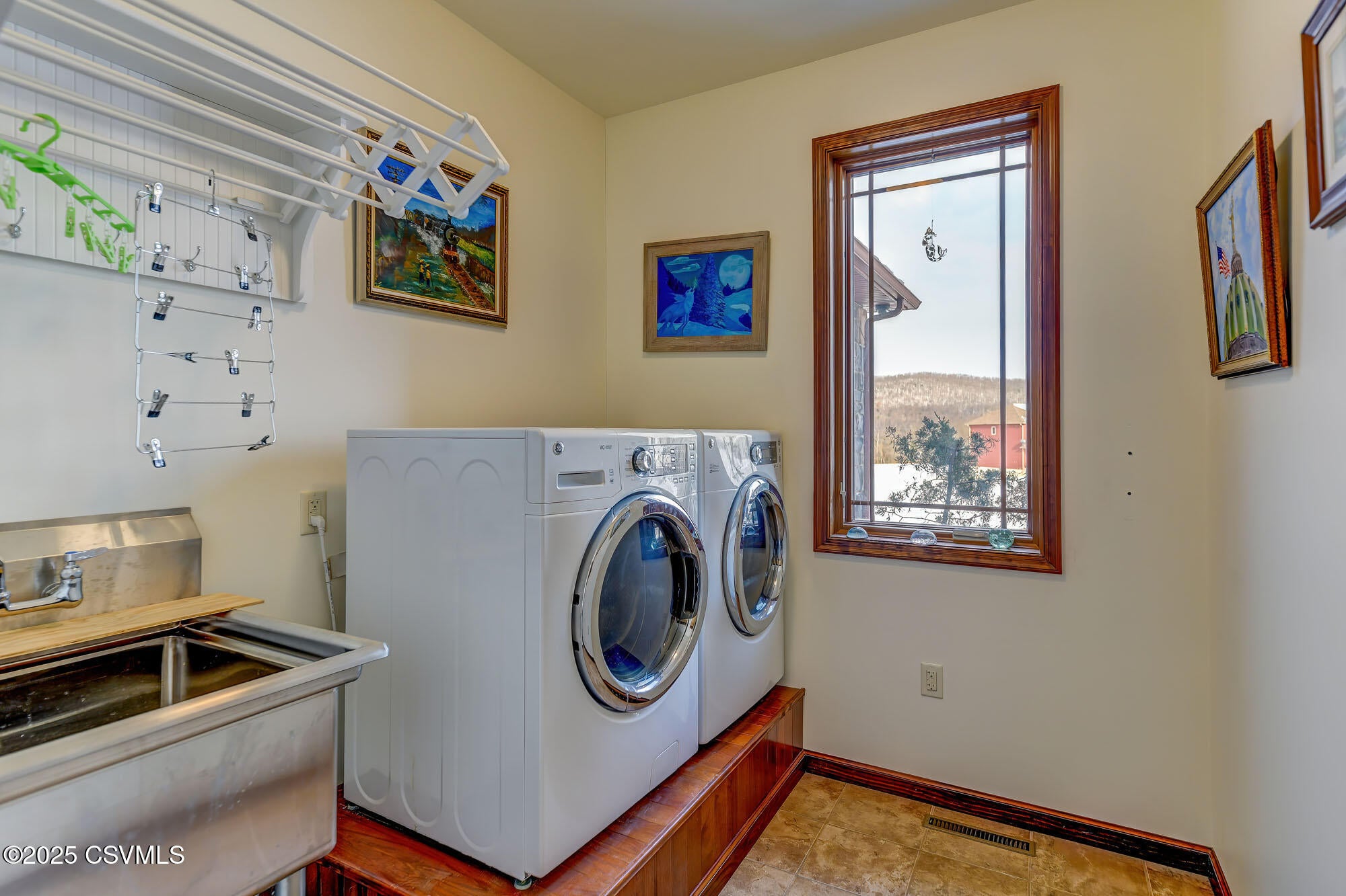 Berwick, Pennsylvania, 18603, United States, 4 Bedrooms Bedrooms, ,3 BathroomsBathrooms,Residential,For Sale,2005736