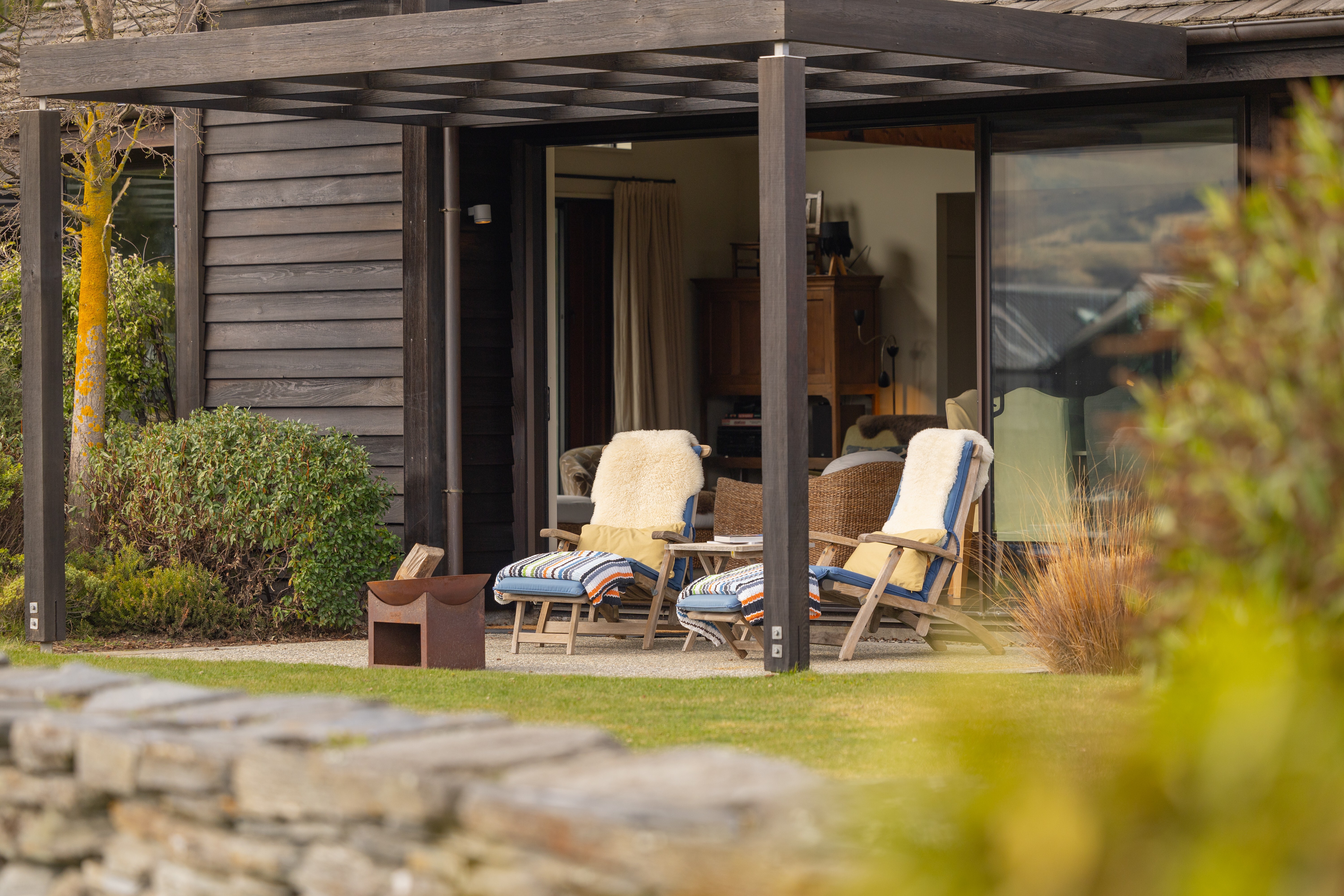  Sun, Space and Reserve Front Outdoor Living - 物件實景